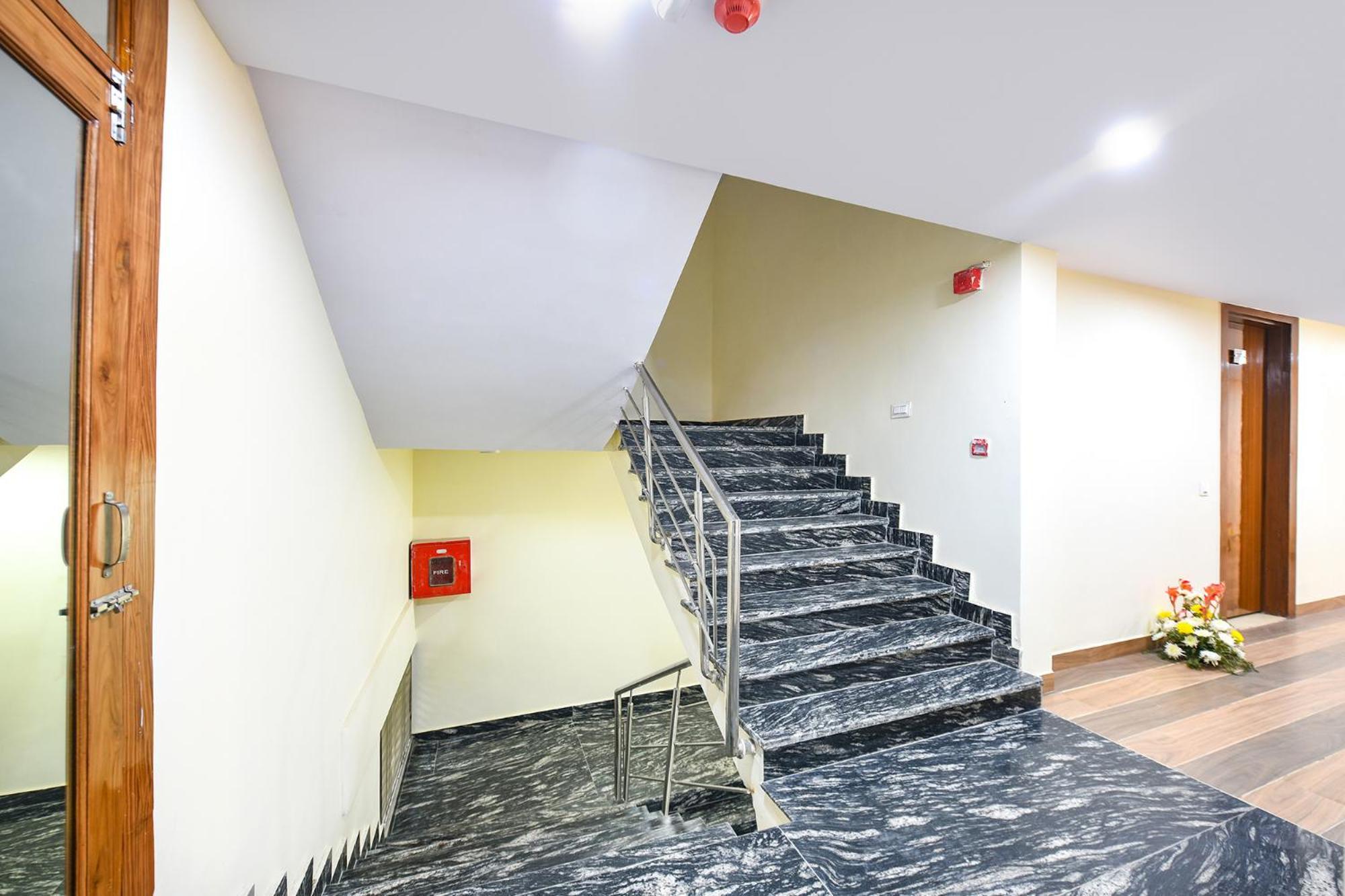 Fabhotel Mona International ニューデリー エクステリア 写真